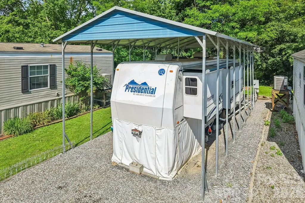 109 Pike Point Waynesville NC 28785