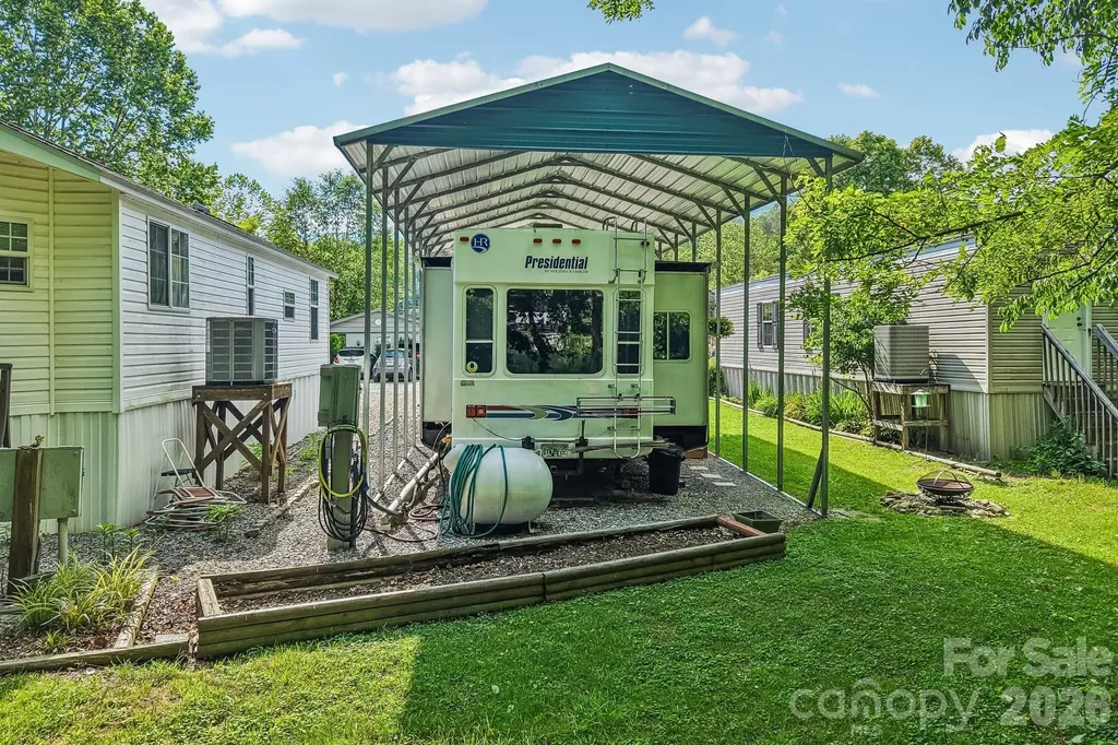 109 Pike Point Waynesville NC 28785