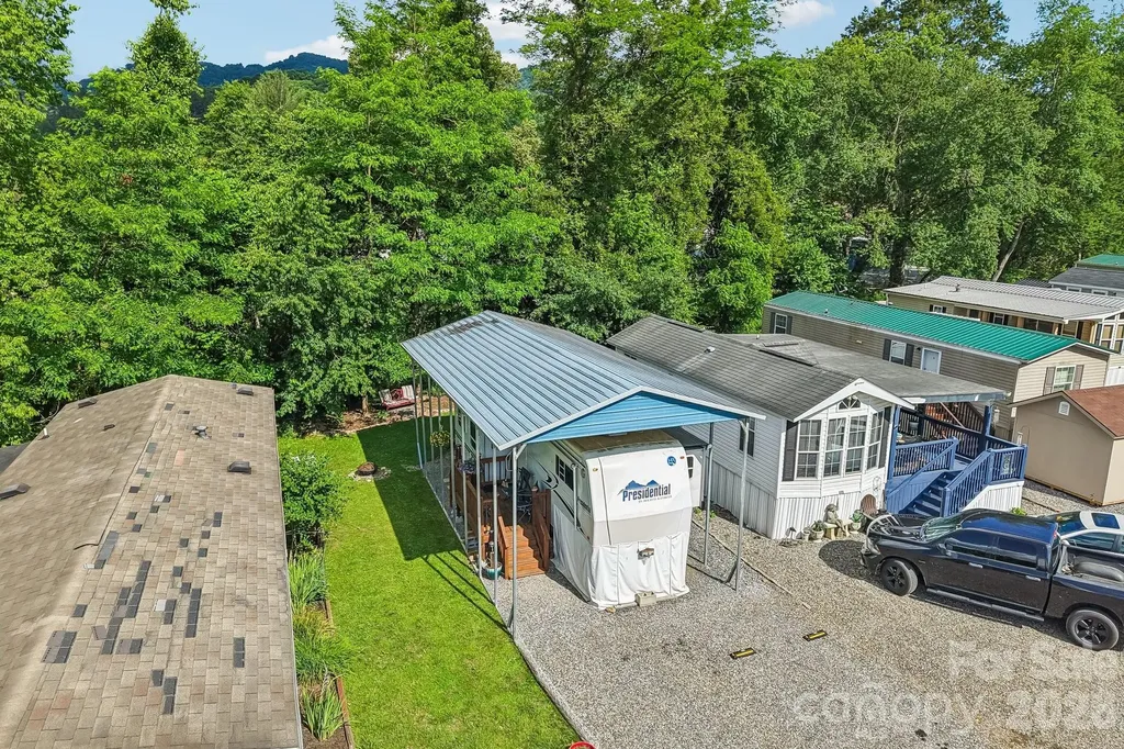 109 Pike Point Waynesville NC 28785