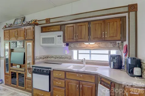 109 Pike Point Waynesville NC 28785
