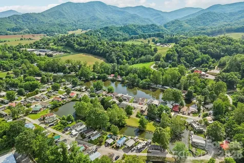 109 Pike Point Waynesville NC 28785