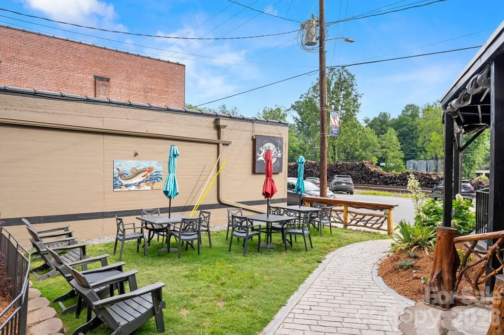 69 Locust Street Spruce Pine NC 28777