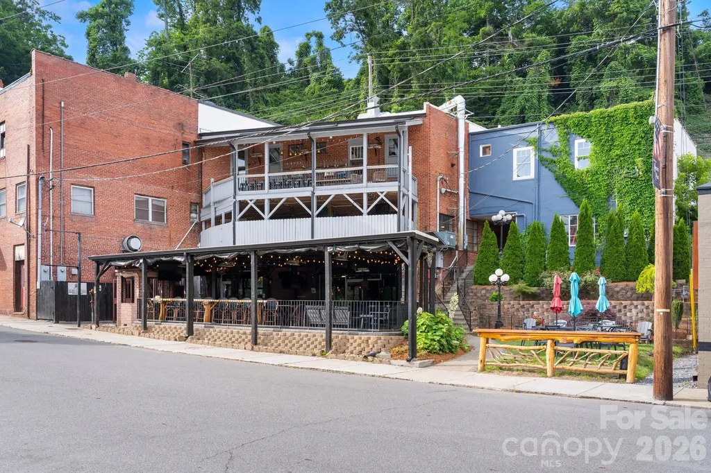 69 Locust Street Spruce Pine NC 28777