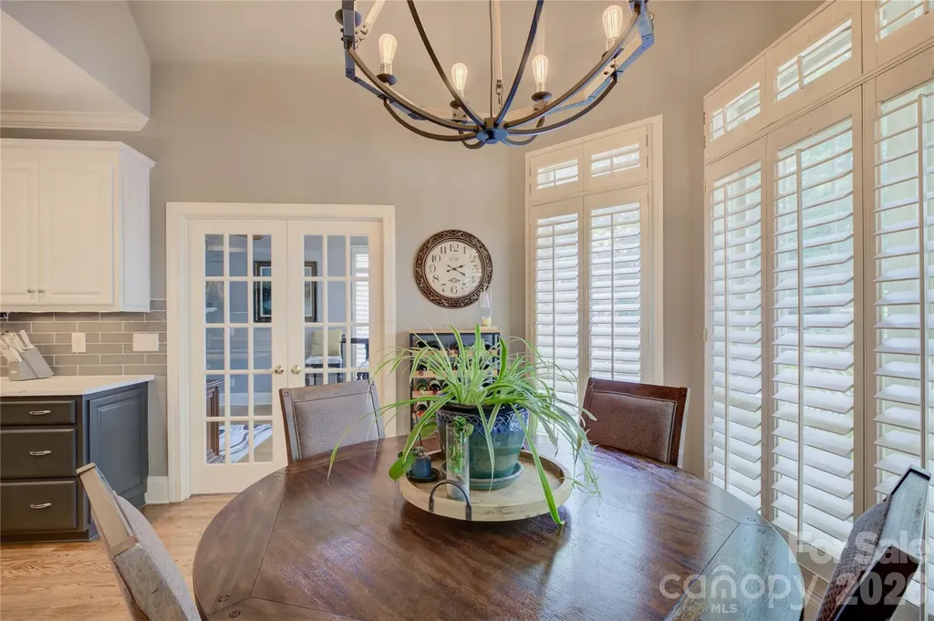 11404 Fernside Drive Charlotte NC 28227
