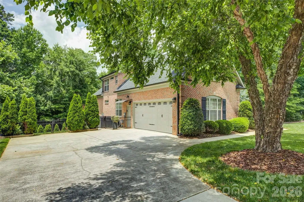 11404 Fernside Drive Charlotte NC 28227