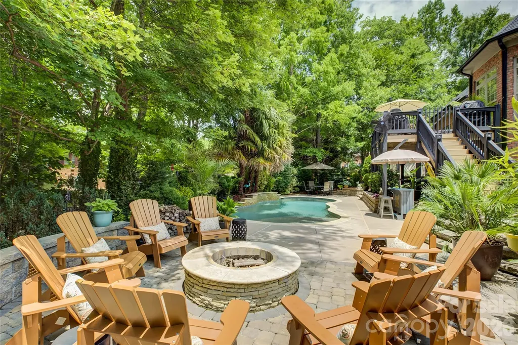 11404 Fernside Drive Charlotte NC 28227