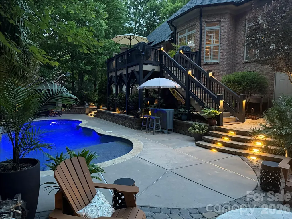 11404 Fernside Drive Charlotte NC 28227