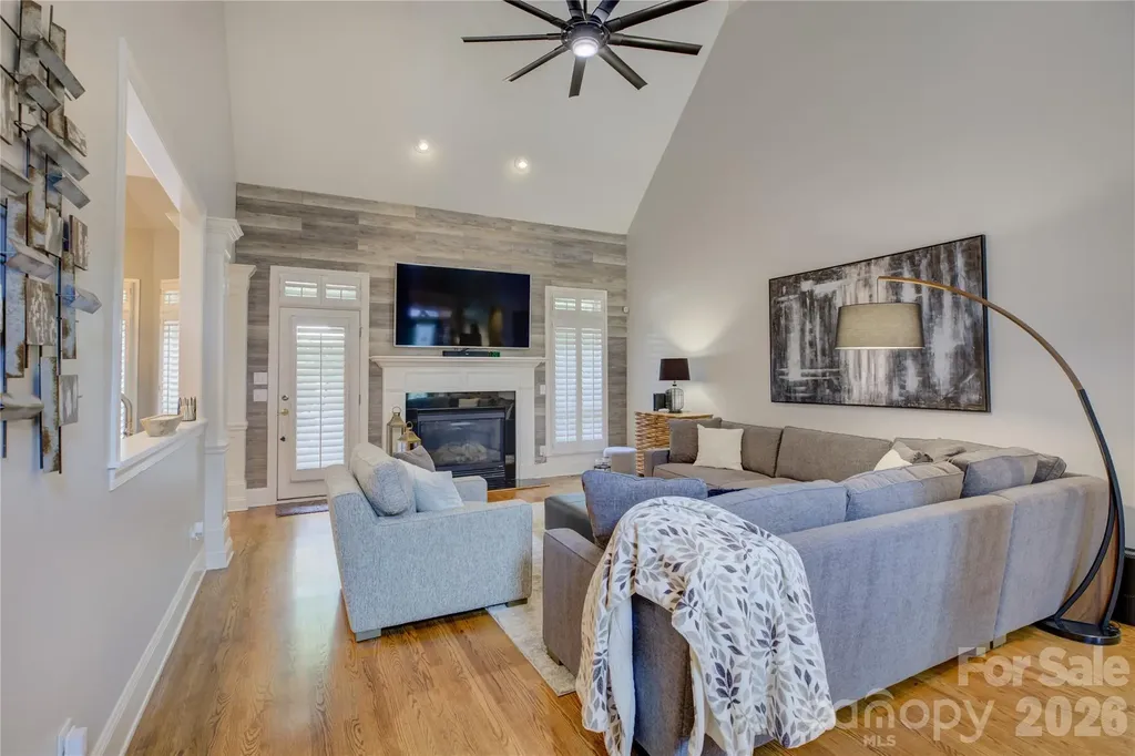 11404 Fernside Drive Charlotte NC 28227