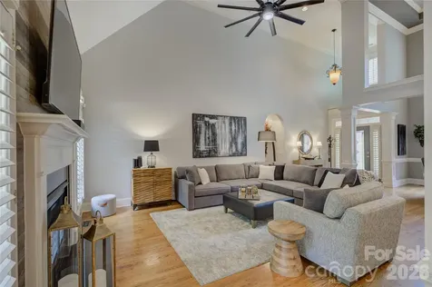 11404 Fernside Drive Charlotte NC 28227