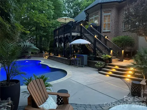 11404 Fernside Drive Charlotte NC 28227