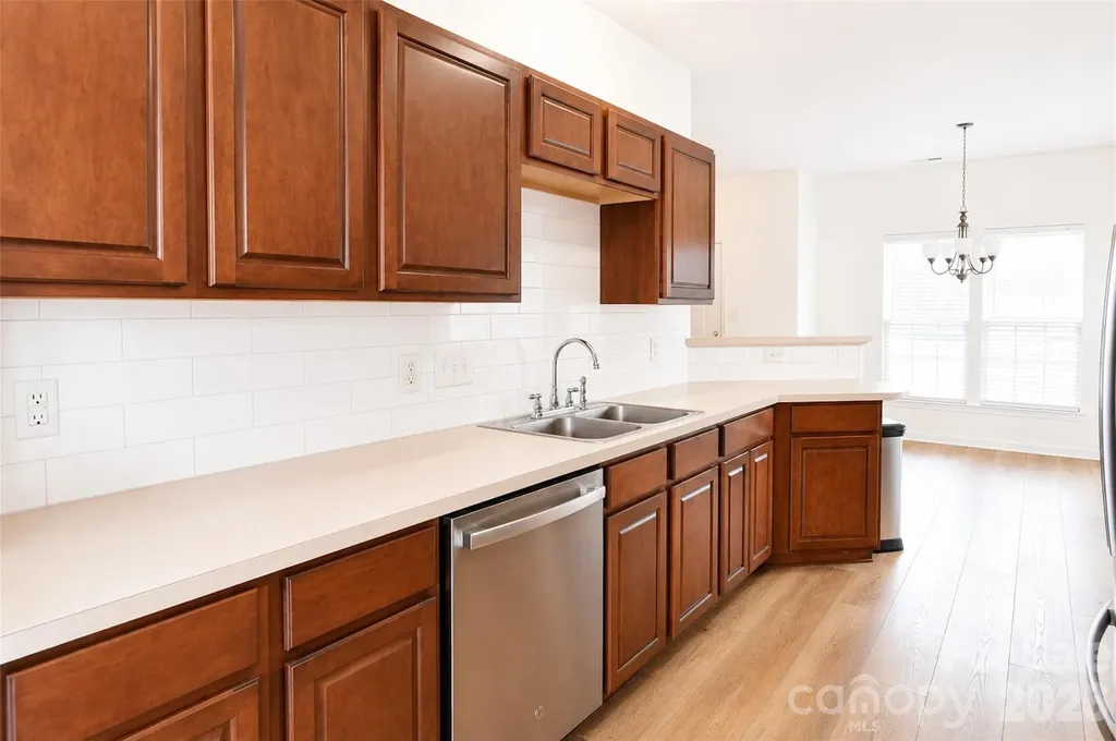 4913 Sunburst Lane Charlotte NC 28213