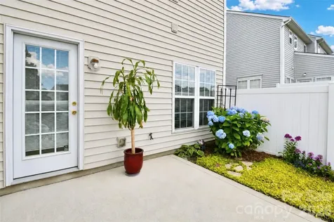 4913 Sunburst Lane Charlotte NC 28213