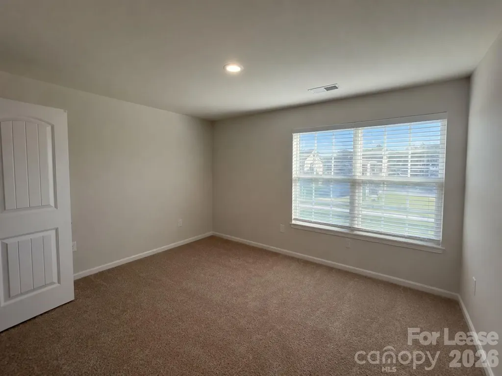3003 Crescent Lake Lane Charlotte NC 28214