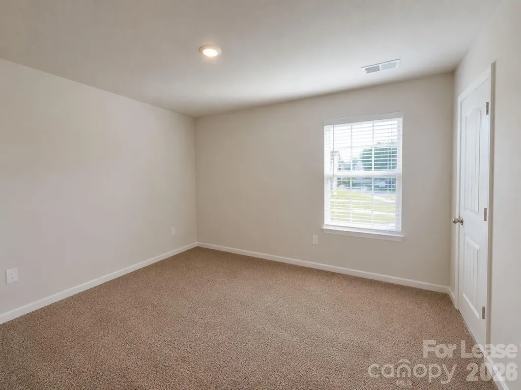 3003 Crescent Lake Lane Charlotte NC 28214