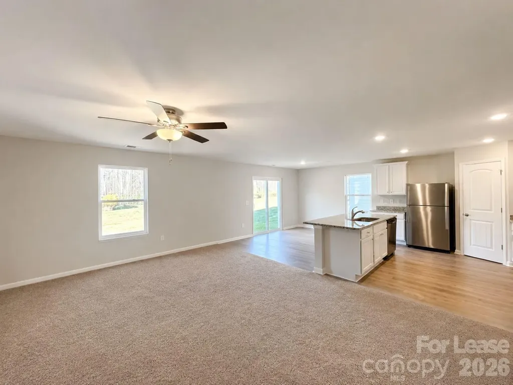 3003 Crescent Lake Lane Charlotte NC 28214