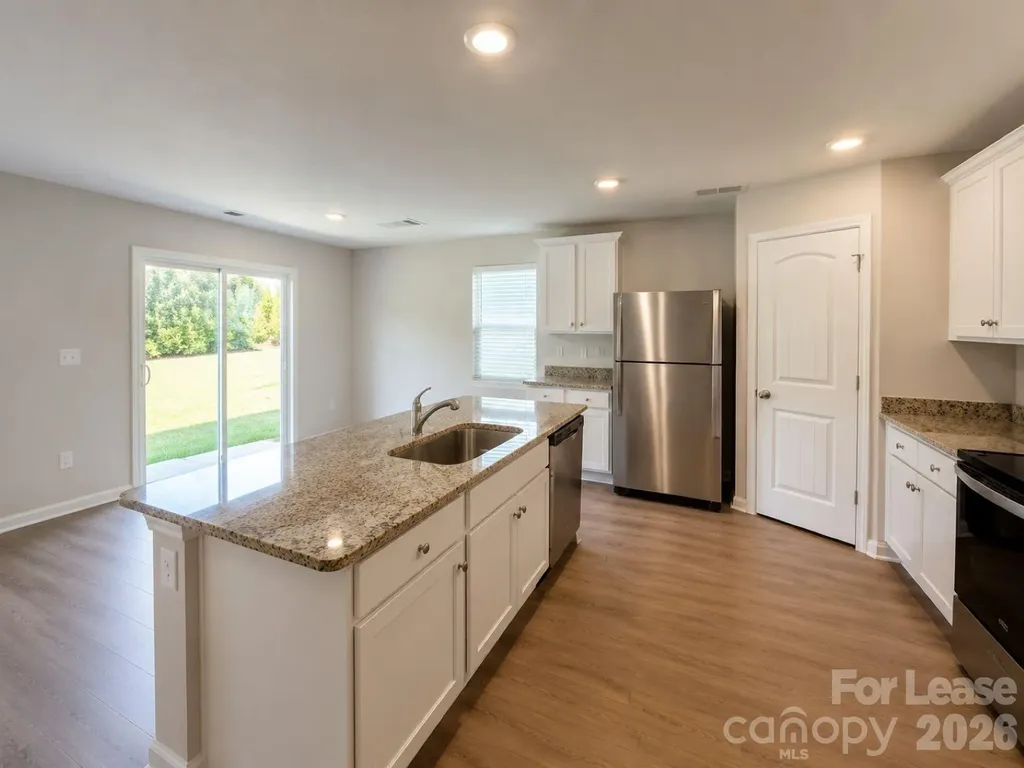 3003 Crescent Lake Lane Charlotte NC 28214