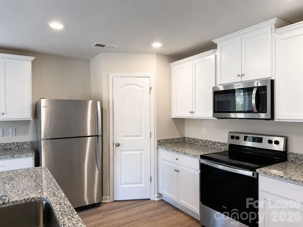 3003 Crescent Lake Lane Charlotte NC 28214