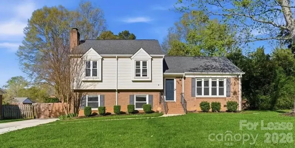 5810 Red Carriage Lane Charlotte NC 28212