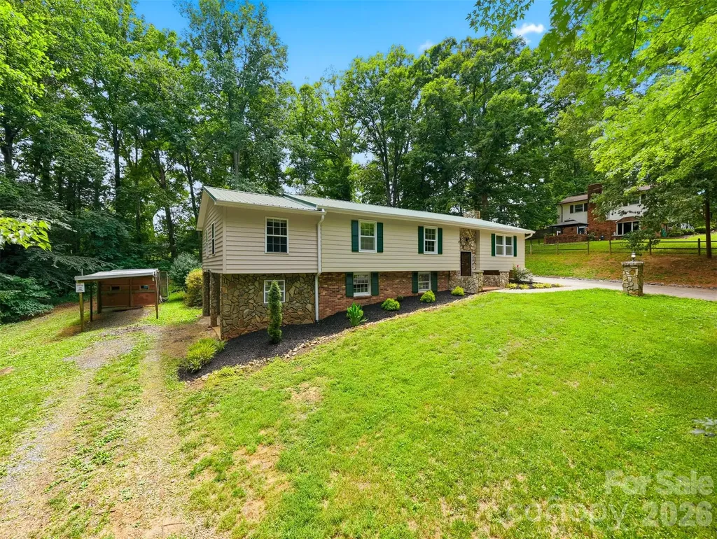 408 Birch Circle Drive Hudson NC 28638