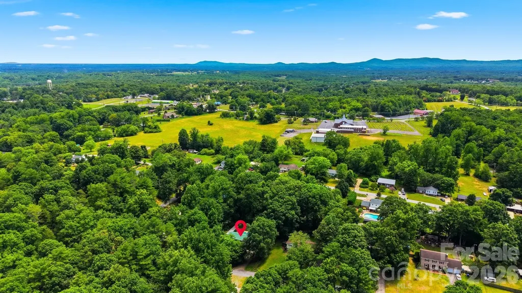 408 Birch Circle Drive Hudson NC 28638