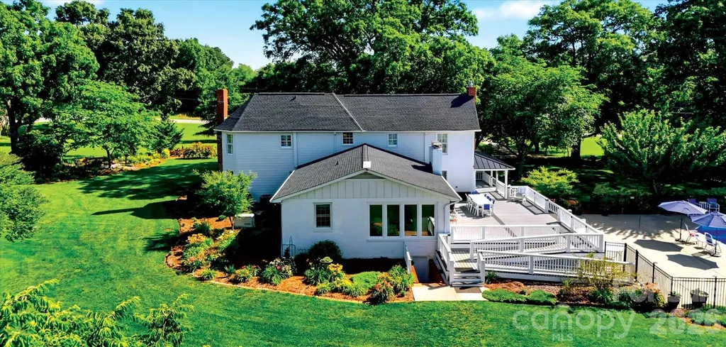 3453 Plateau Road Newton NC 28658