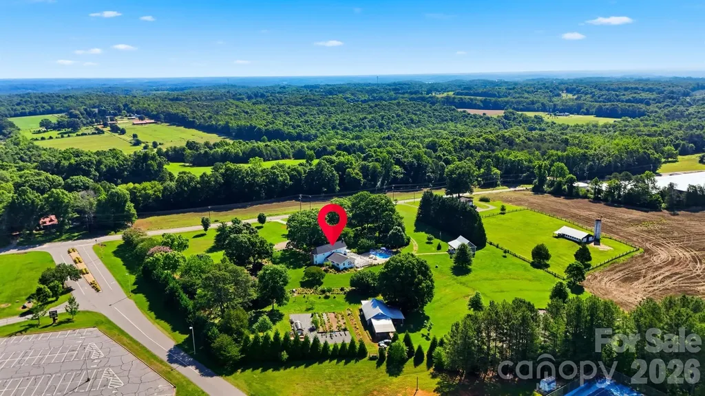 3453 Plateau Road Newton NC 28658
