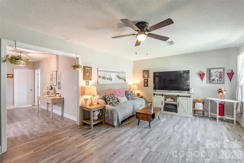 129 Brawley Street Chester SC 29706