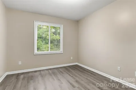 2005 Stoney Point Lane Charlotte NC 28210