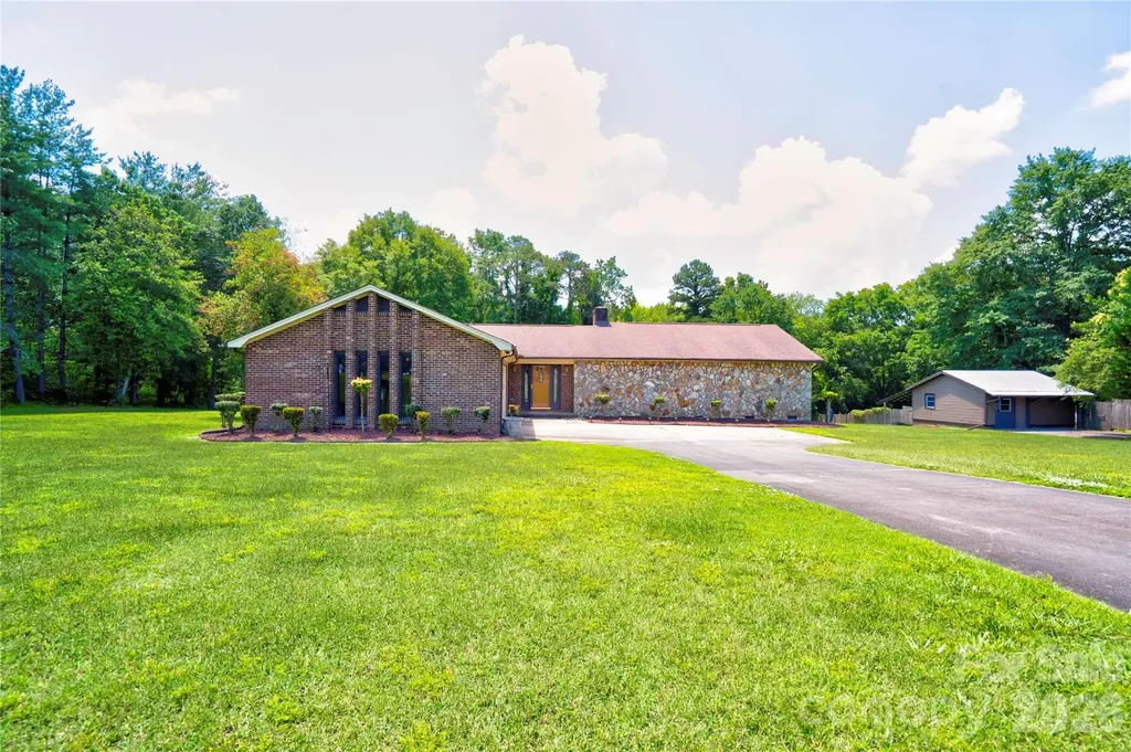 246 Putnam Lake Road Kings Mountain NC 28086
