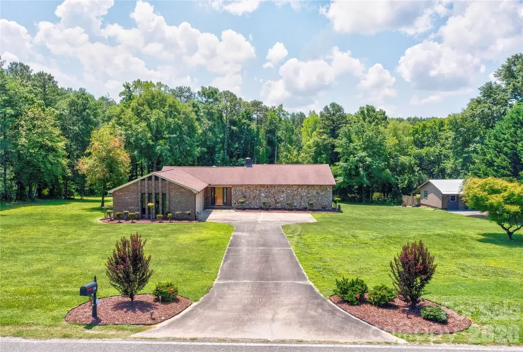 246 Putnam Lake Road Kings Mountain NC 28086