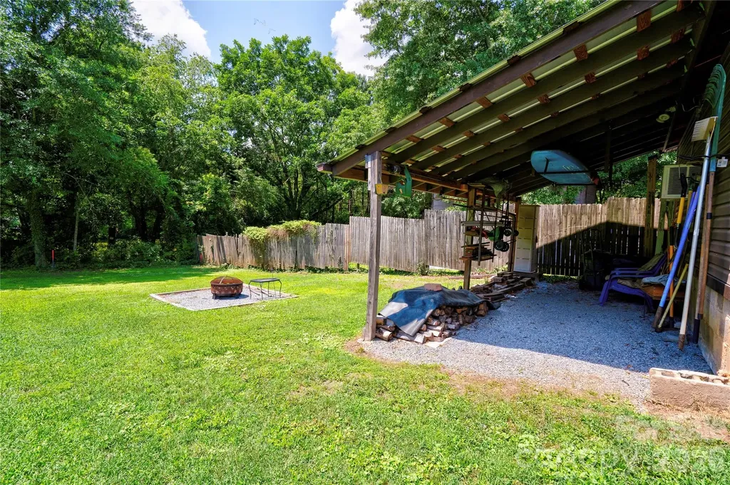 246 Putnam Lake Road Kings Mountain NC 28086