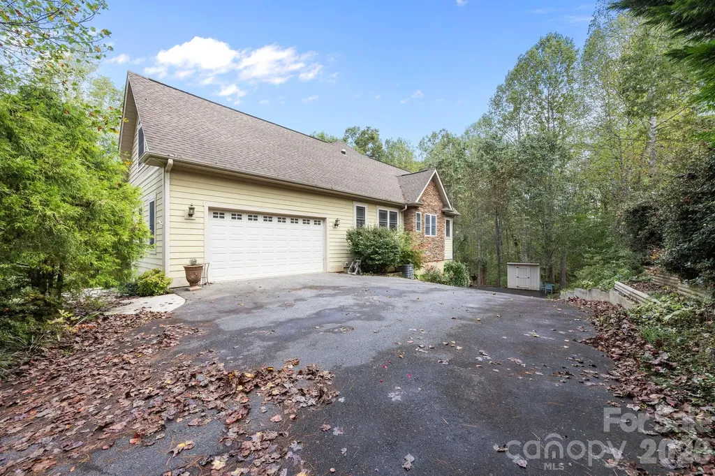 40 Mountain Shadows Drive Leicester NC 28748