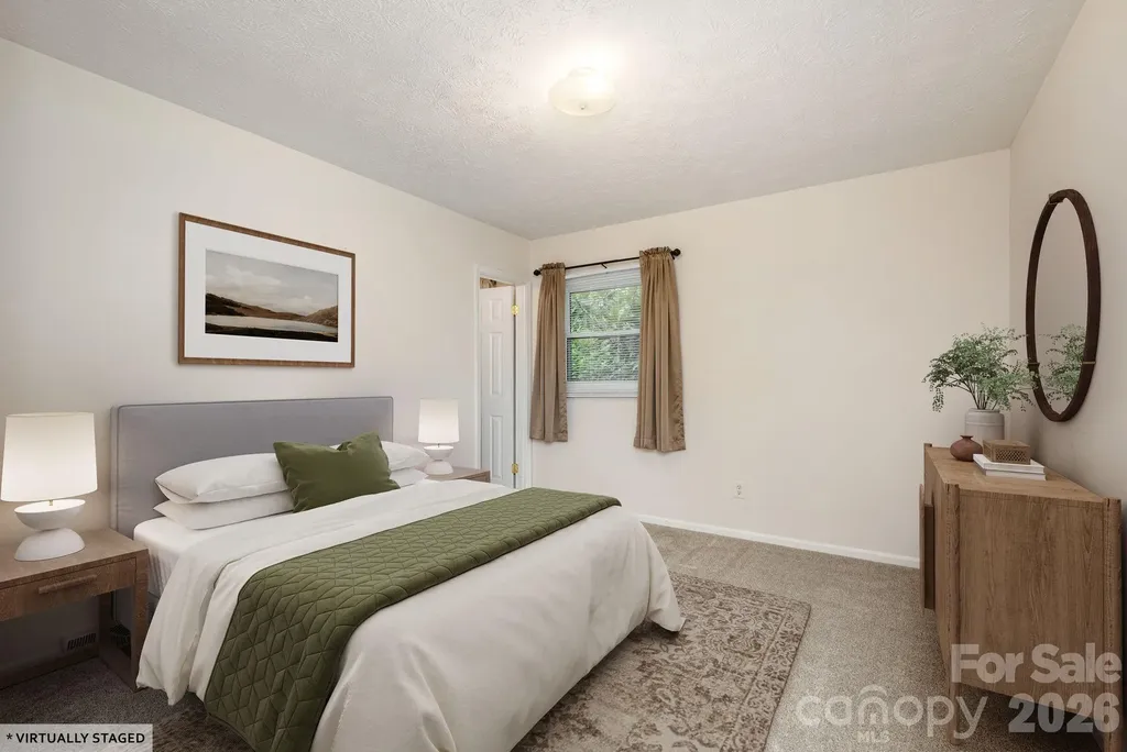 107 Maywood Road Hendersonville NC 28792