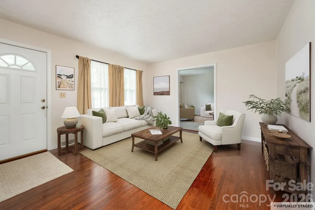 107 Maywood Road Hendersonville NC 28792