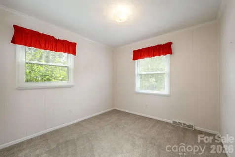 107 Maywood Road Hendersonville NC 28792