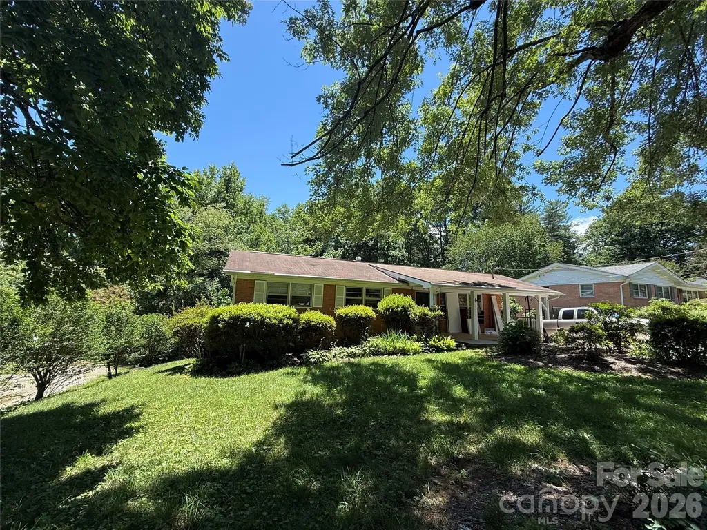 67 Wagon Road Asheville NC 28805