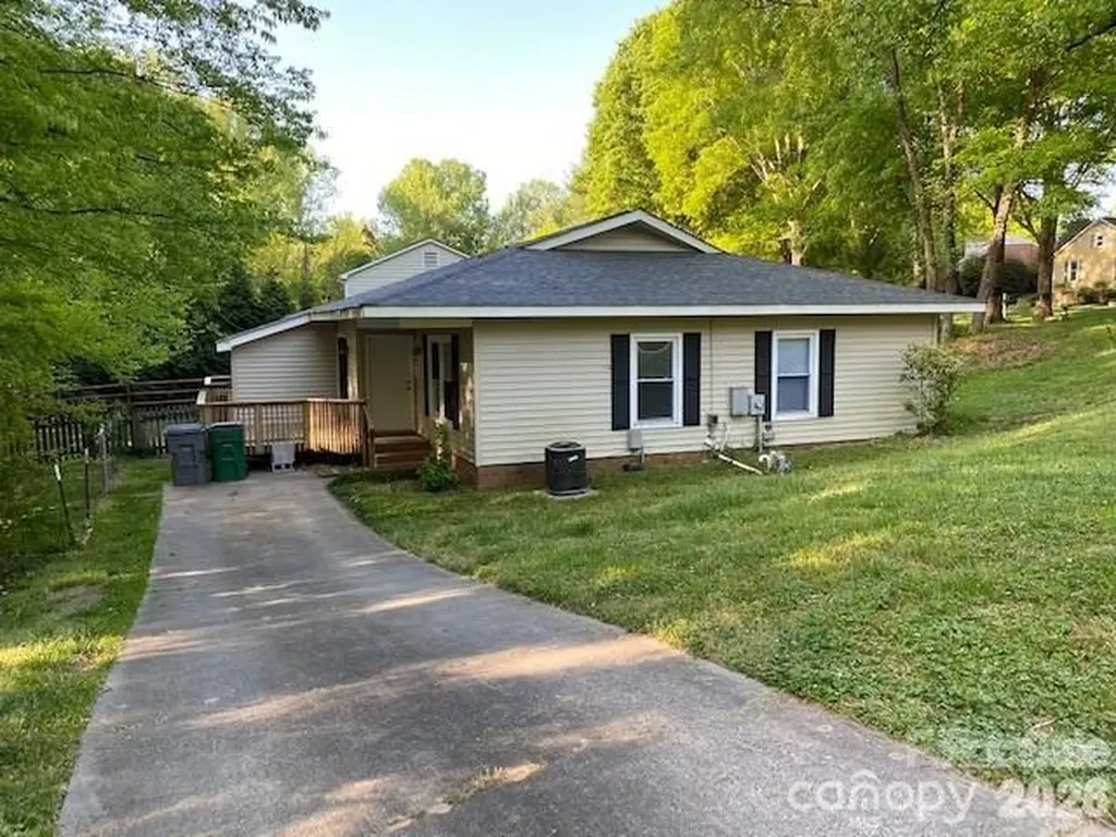 11701 Shandon Circle Charlotte NC 28226