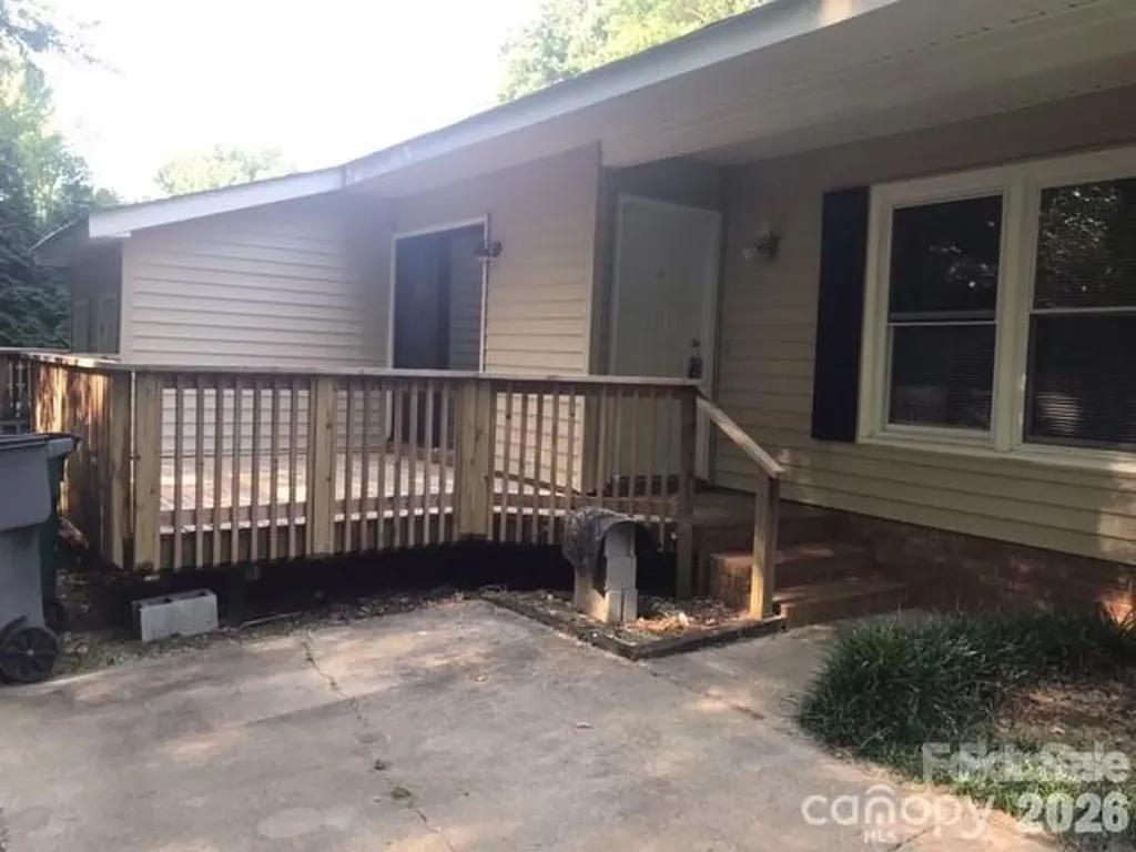 11701 Shandon Circle Charlotte NC 28226
