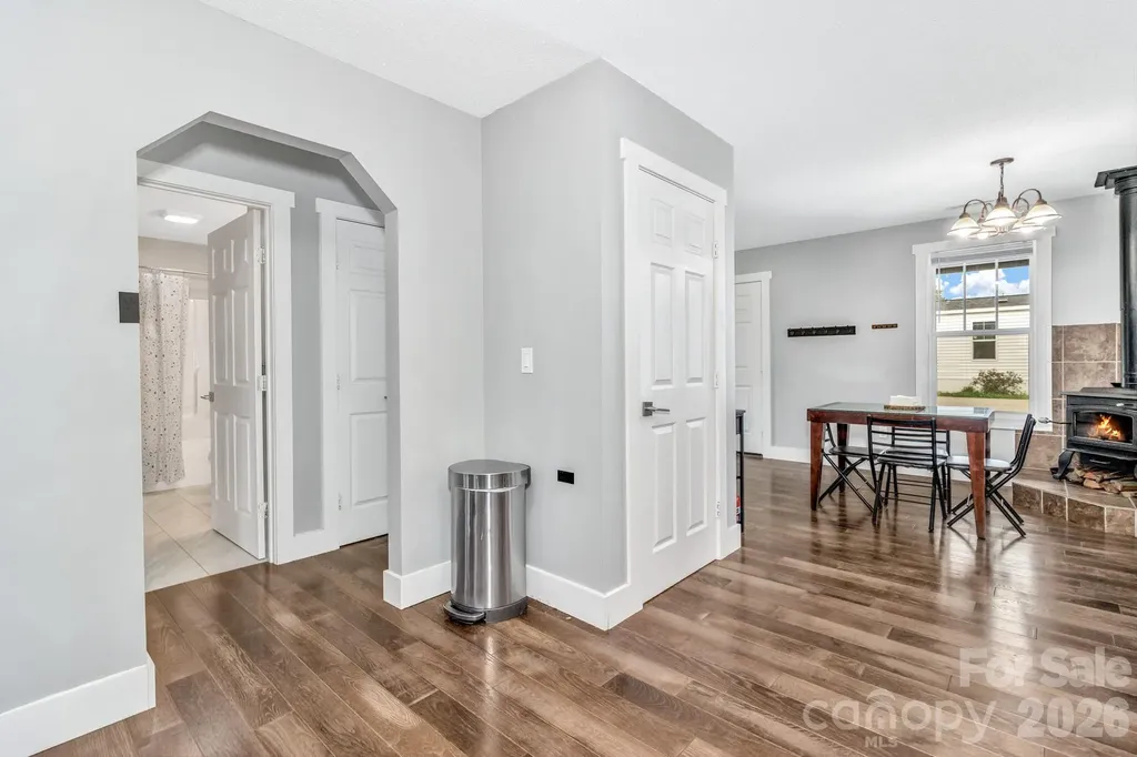 43 Pelzer Street Asheville NC 28804