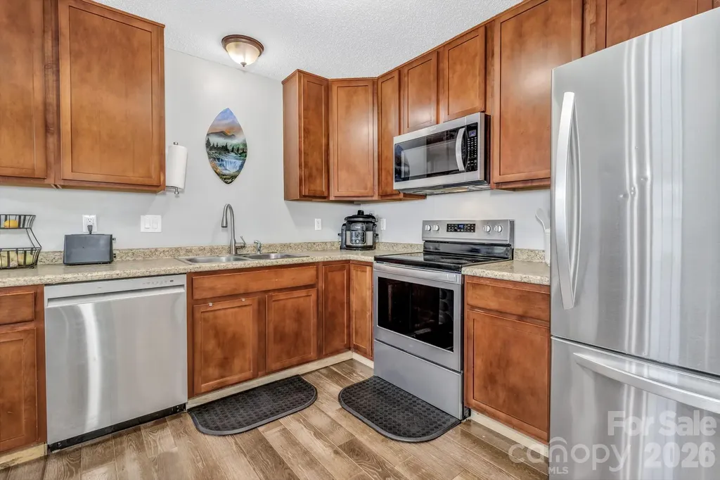 43 Pelzer Street Asheville NC 28804