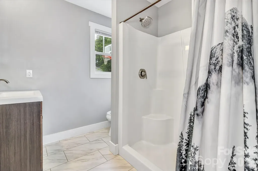 43 Pelzer Street Asheville NC 28804