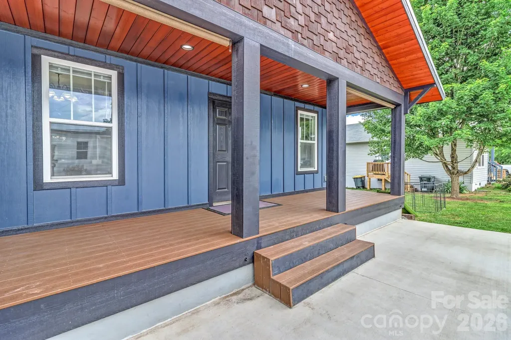 43 Pelzer Street Asheville NC 28804