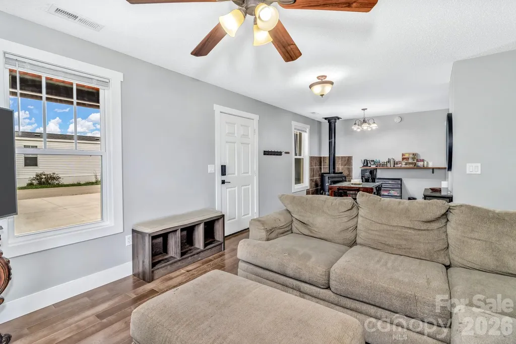 43 Pelzer Street Asheville NC 28804