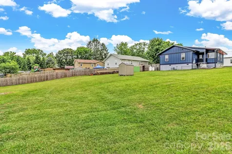 43 Pelzer Street Asheville NC 28804