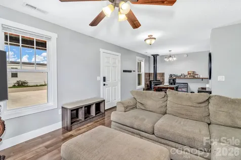 43 Pelzer Street Asheville NC 28804