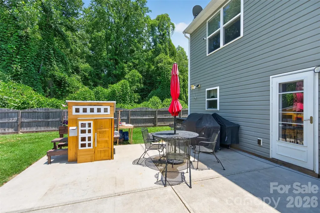 1200 Catawba Run Lowell NC 28098