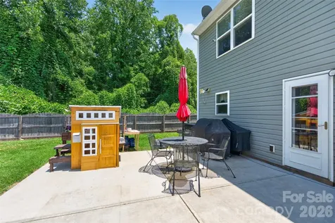 1200 Catawba Run Lowell NC 28098