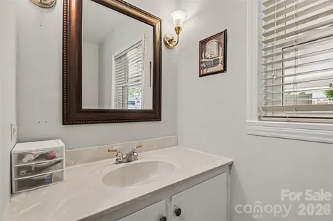1339 Carmen Lane Gastonia NC 28054