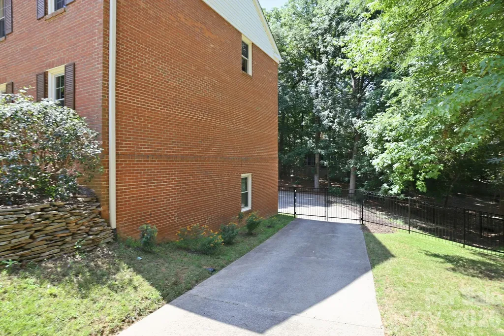 340 Walnut Point Drive Matthews NC 28105