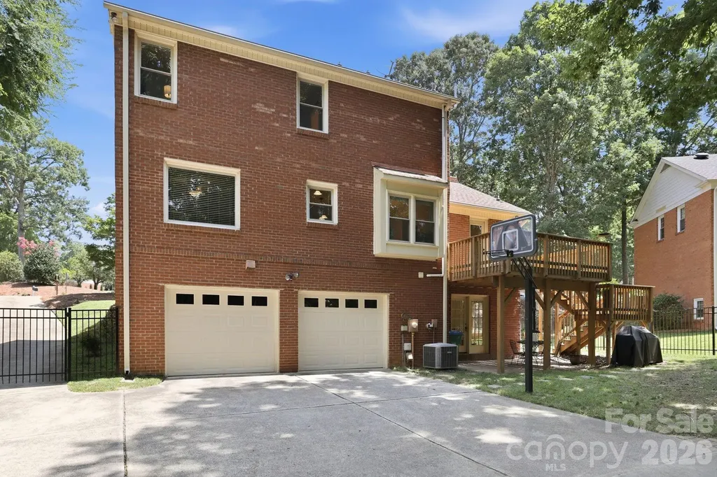 340 Walnut Point Drive Matthews NC 28105